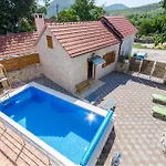 Nice Home In Primorski Dolac *