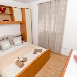 Сasa de vacaciones Nice Home In Primorski Dolac *